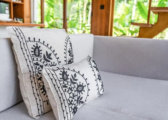 Tropical Bamboo Luxury Aliapard I Villa