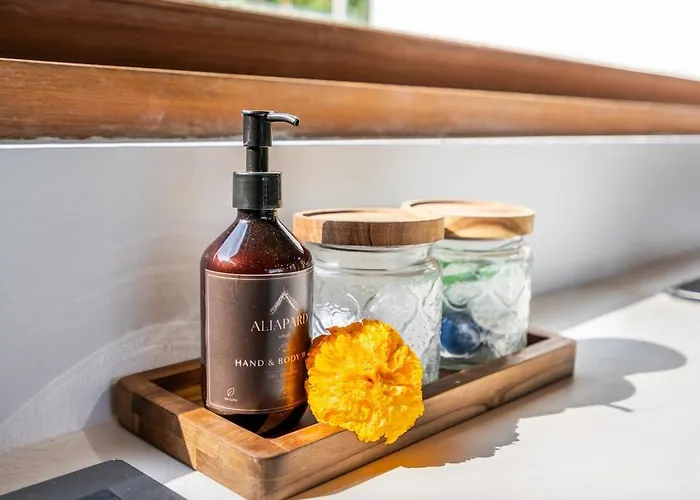Tropical Bamboo Luxury Aliapard I