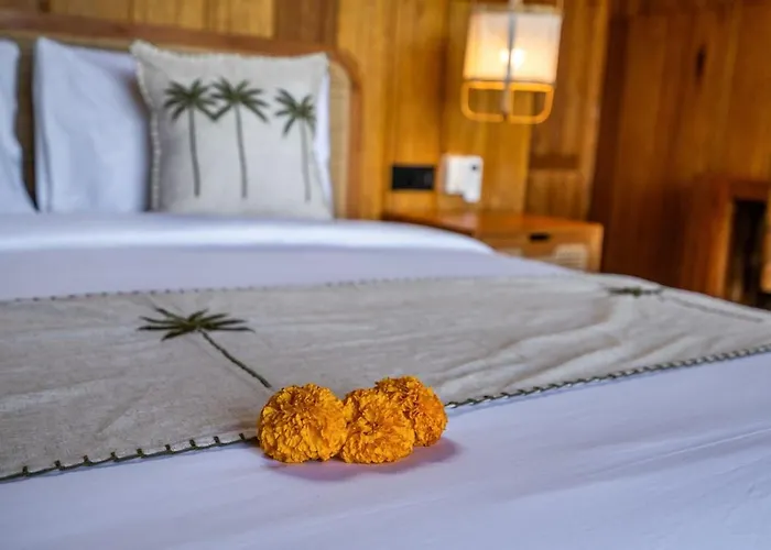 Tropical Bamboo Luxury Aliapard I Villa *