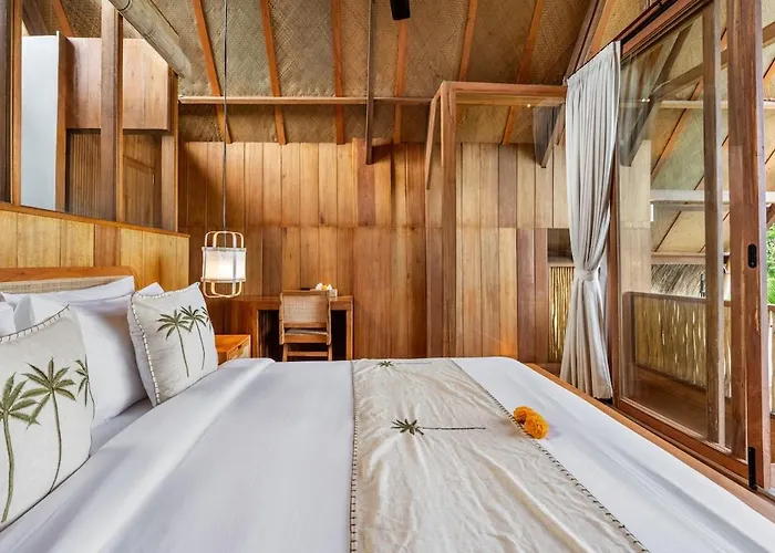 Villa Tropical Bamboo Luxury Aliapard I