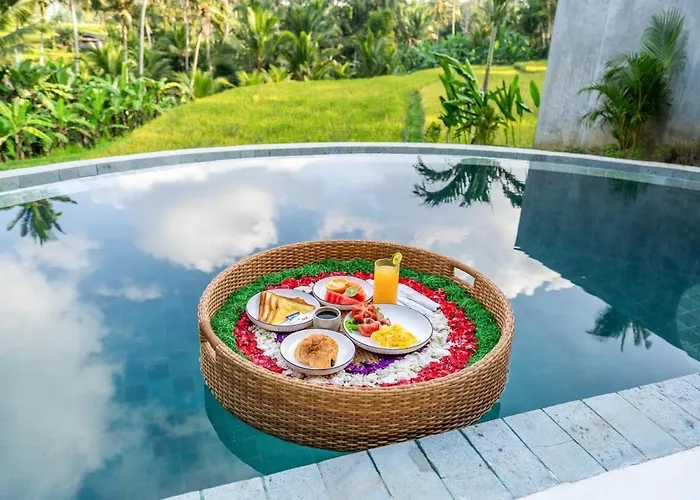 Tropical Bamboo Luxury Aliapard I Villa *