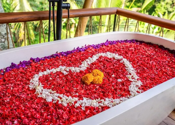 Tropical Bamboo Luxury Aliapard I Ubud
